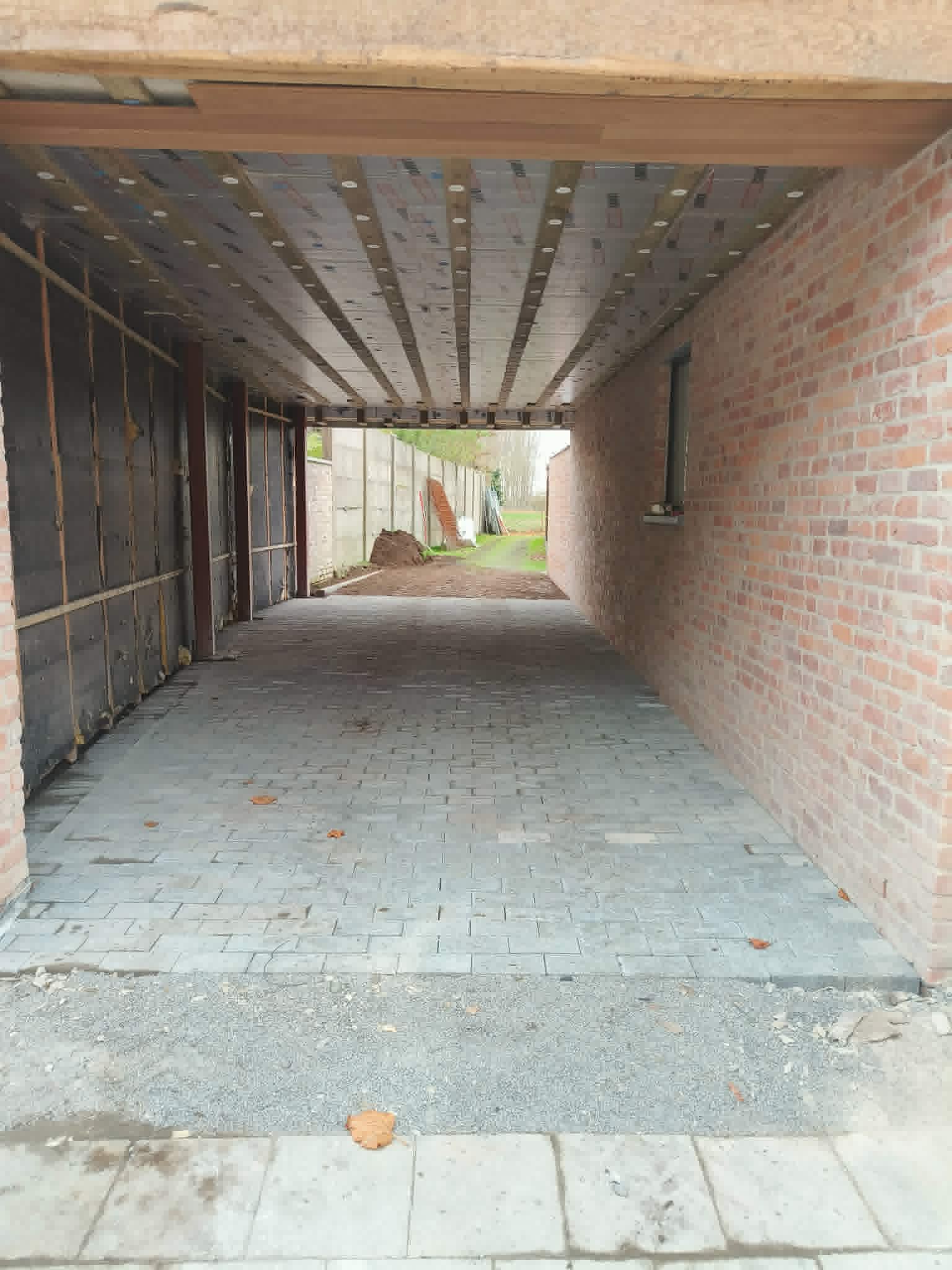 Bestrating, opritten & terrassen in West-Vlaanderen door DDC